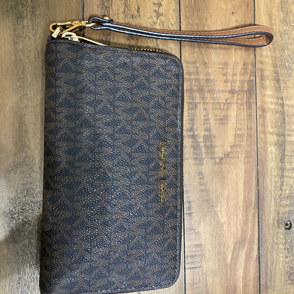 Authentic mk medium wallet